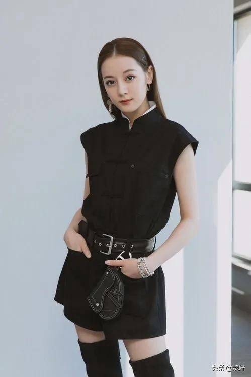 迪丽热巴 迪丽热巴美若天仙，造型别致每帧影像都赏心悦目