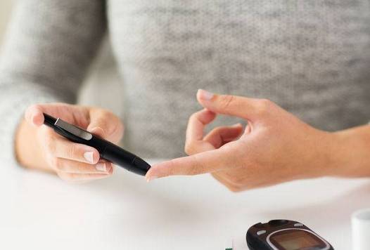 肝脏|嘴里“五味杂陈”，不是小事！提醒：小心是这些疾病的警告！