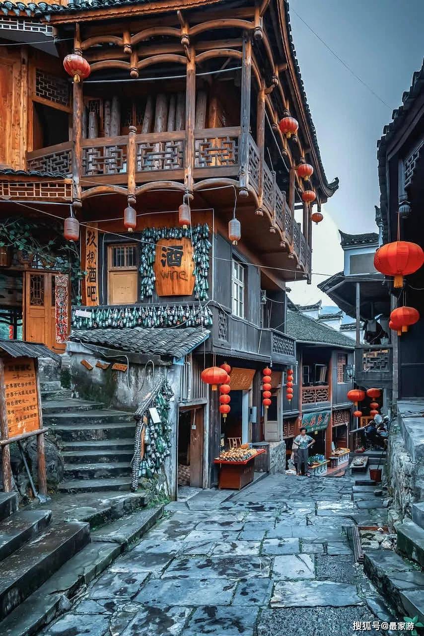 原创贵阳唯一的5a魅力十足的特色小镇青岩古镇自驾旅居全攻略