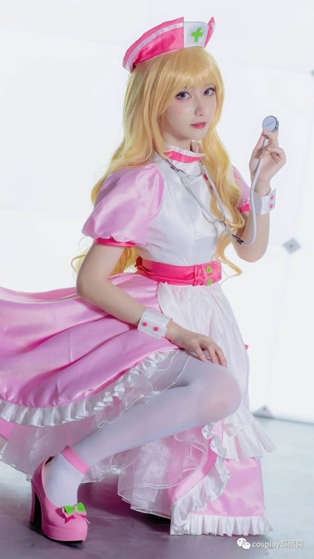 cos:维e拟人小护士cos正片@南桃_momoko