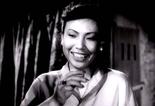 军衔|胡敏英:《英雄虎胆》里狡诈的女匪,少校军衔,晚年为何喝农药?