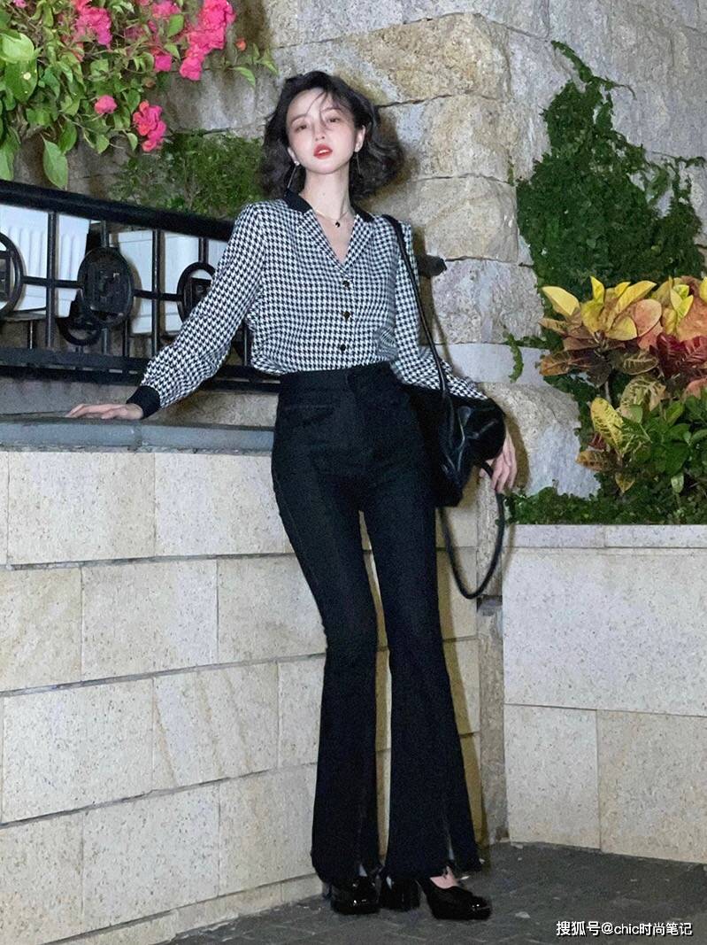 模板 秋冬得穿丝袜和长靴才能显腿长？其实一条裤子就可以成为王炸