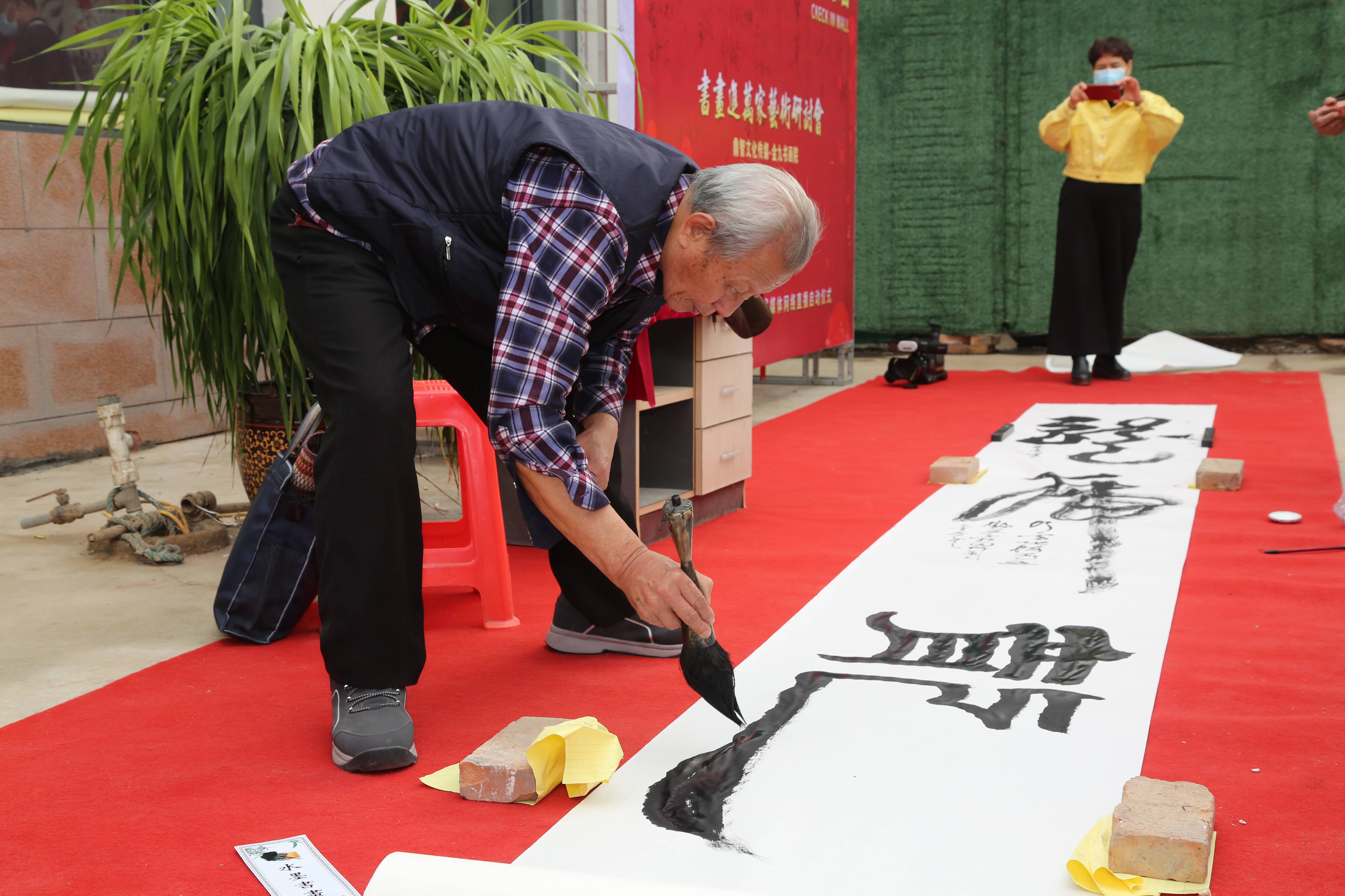 卫视|永清鼎智文化传媒：打造书画作品展销平台 助力本土书画家向外发展