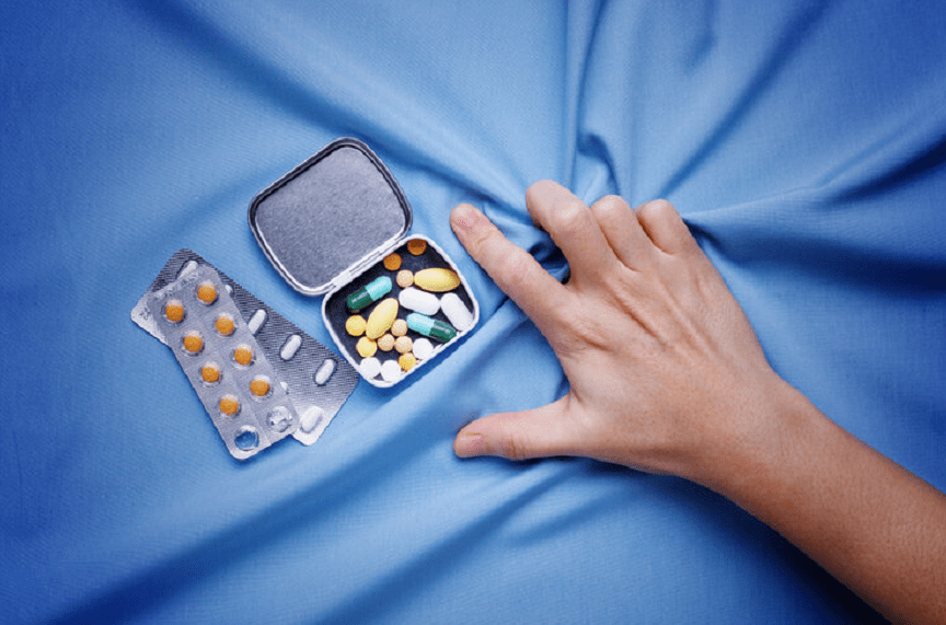 高达|抗癌药也“内卷”？PD1降到3300元，120万的CAR-T怎么看？