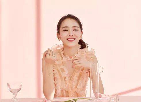 角色|苦熬五年终成女主,因”牙套版全智贤“被喷整容!她的红究竟有多心酸?