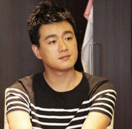 有一种"基因"叫大卫 三个孩子用同一张脸 可以称之为大卫的复制品