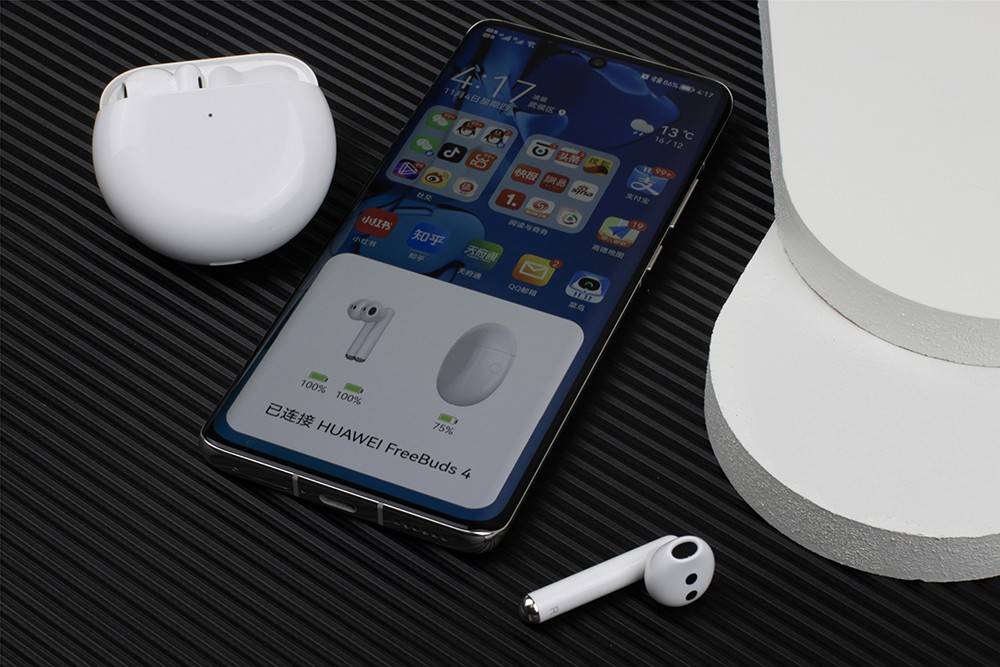 双十一TWS耳机大比武，苹果AirePods 3PK华为FreeBuds 4
