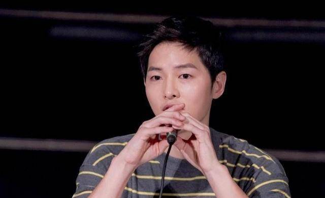 宋仲基离婚后全家上阵反被喷?乔妹1招就制敌,双宋是非何解?_宋慧乔