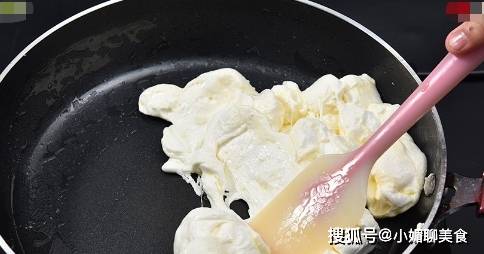 成本|自制牛轧奶芙，不加一滴水，成本不超10块钱，承包你的新春零食！