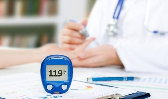 水果|糖尿病患者,日常记住3不吃、3吃,稳定血糖,为健康“助力”