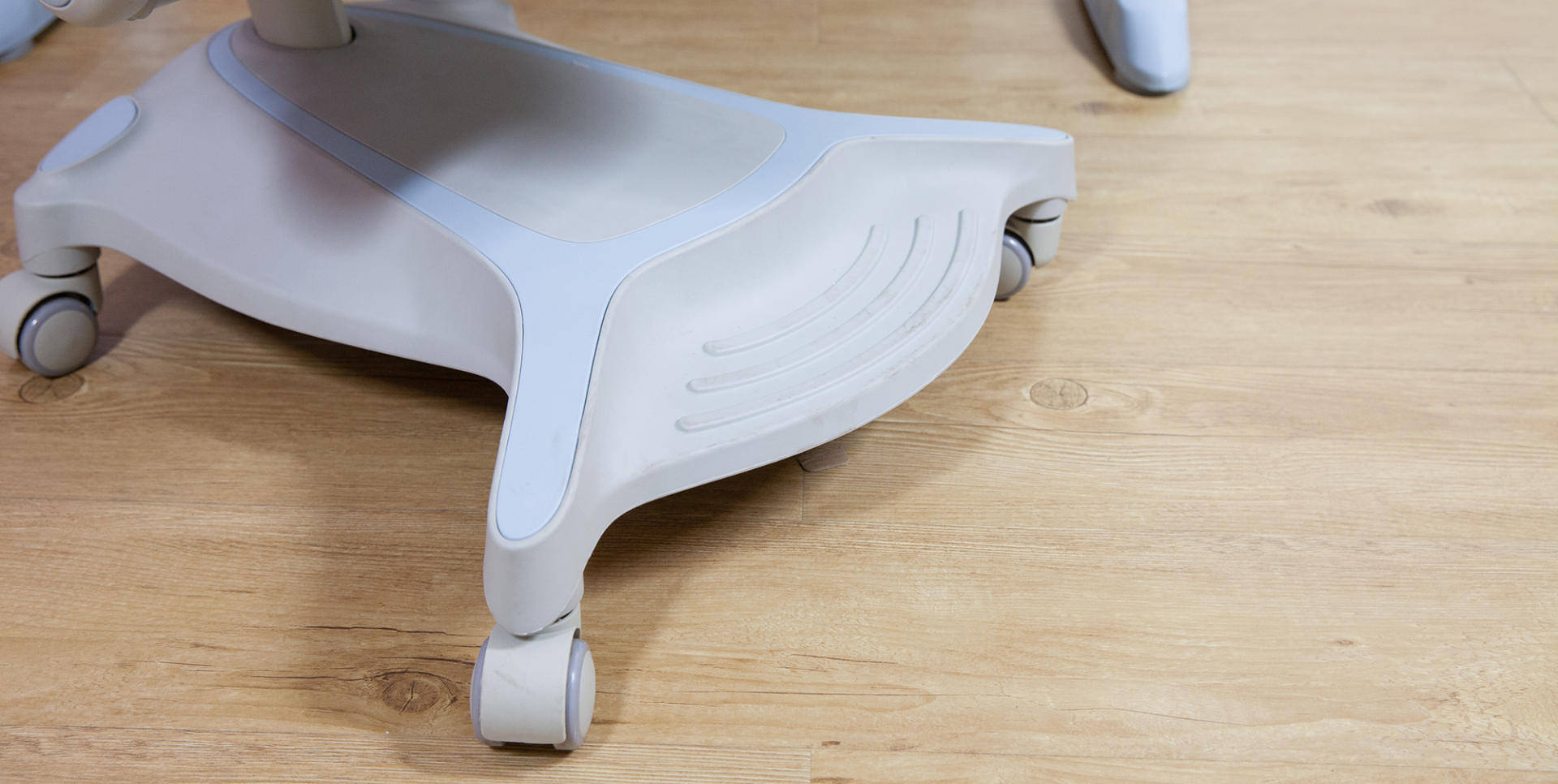 双11儿童桌选购指南-附科贝森儿童学习桌套装使用体验