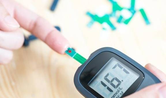 食品|糖尿病人别入五个误区，再用点小技巧，血糖来越好！