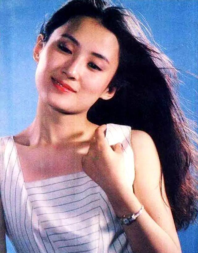 漂亮|记得80年代女演员柳荻吗？曾登上《大众电影》封面，如今渺无音讯