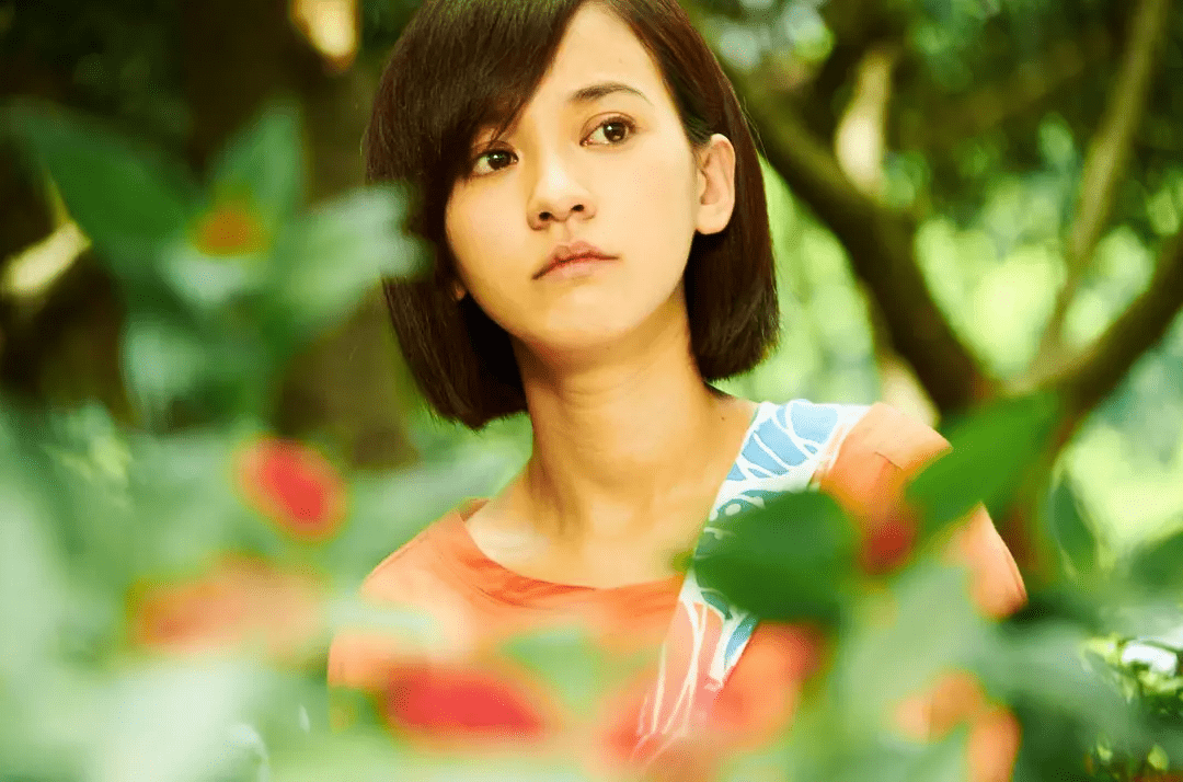 电影|电影中男人出轨，总表现得像成龙，而女人往往说出了佟丽娅的名言