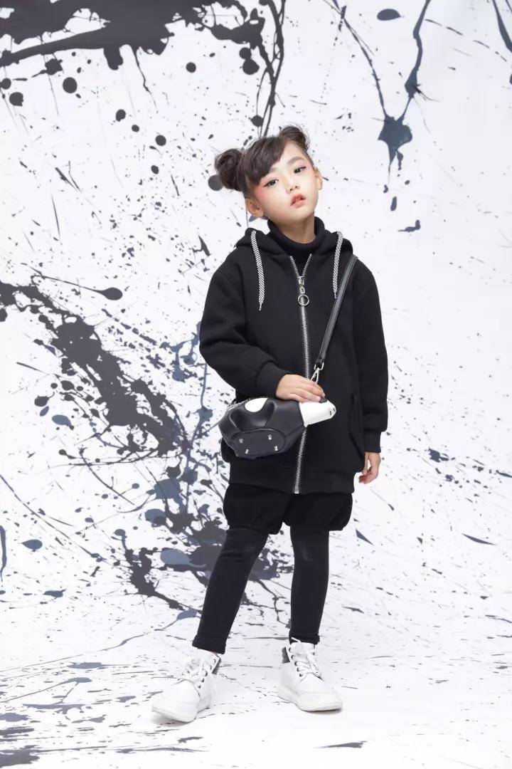 黑色 浙江趣欣童科技有限公司 | 保暖又有型,萌娃冬季穿衣指南get起!