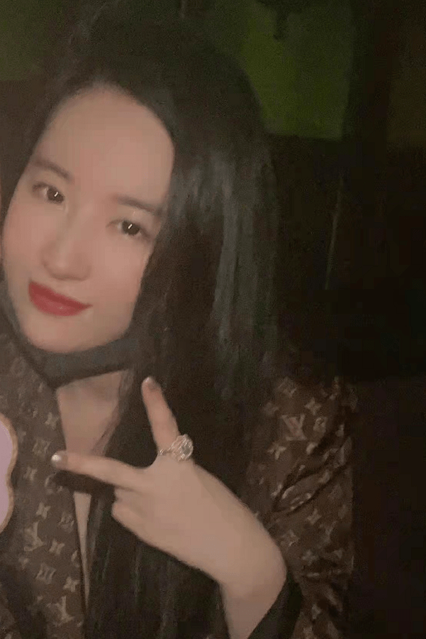 舒畅 舒畅刘亦菲最新合影曝光！刘亦菲穿LV像阔太，舒畅美貌逆袭更吸睛