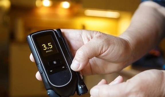 糖尿病人|一天中糖尿病友最易发生意外的三个危险时刻，避开了健康有保证