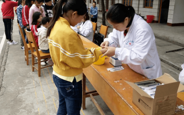 补充|18岁女孩坚持喝早餐奶，确诊糖尿病，医生惋惜：妈妈的“爱”害了他