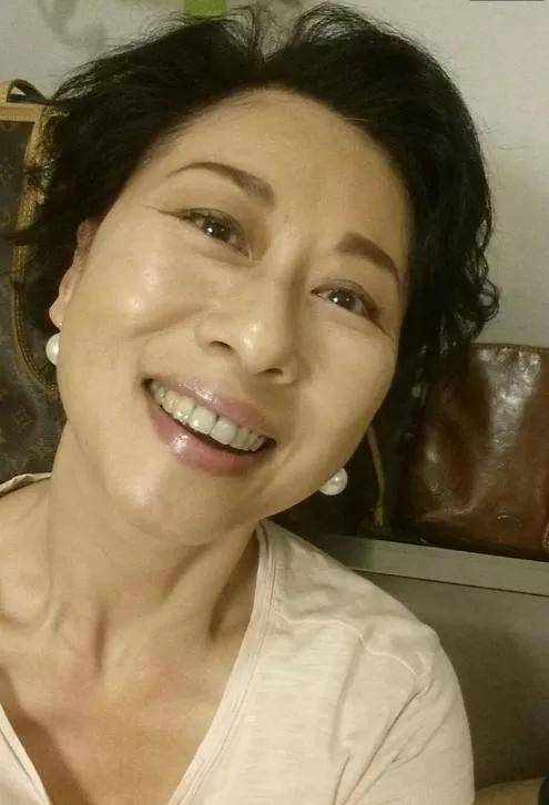 身材艾小羊：愿你皱纹明显，颜值出众