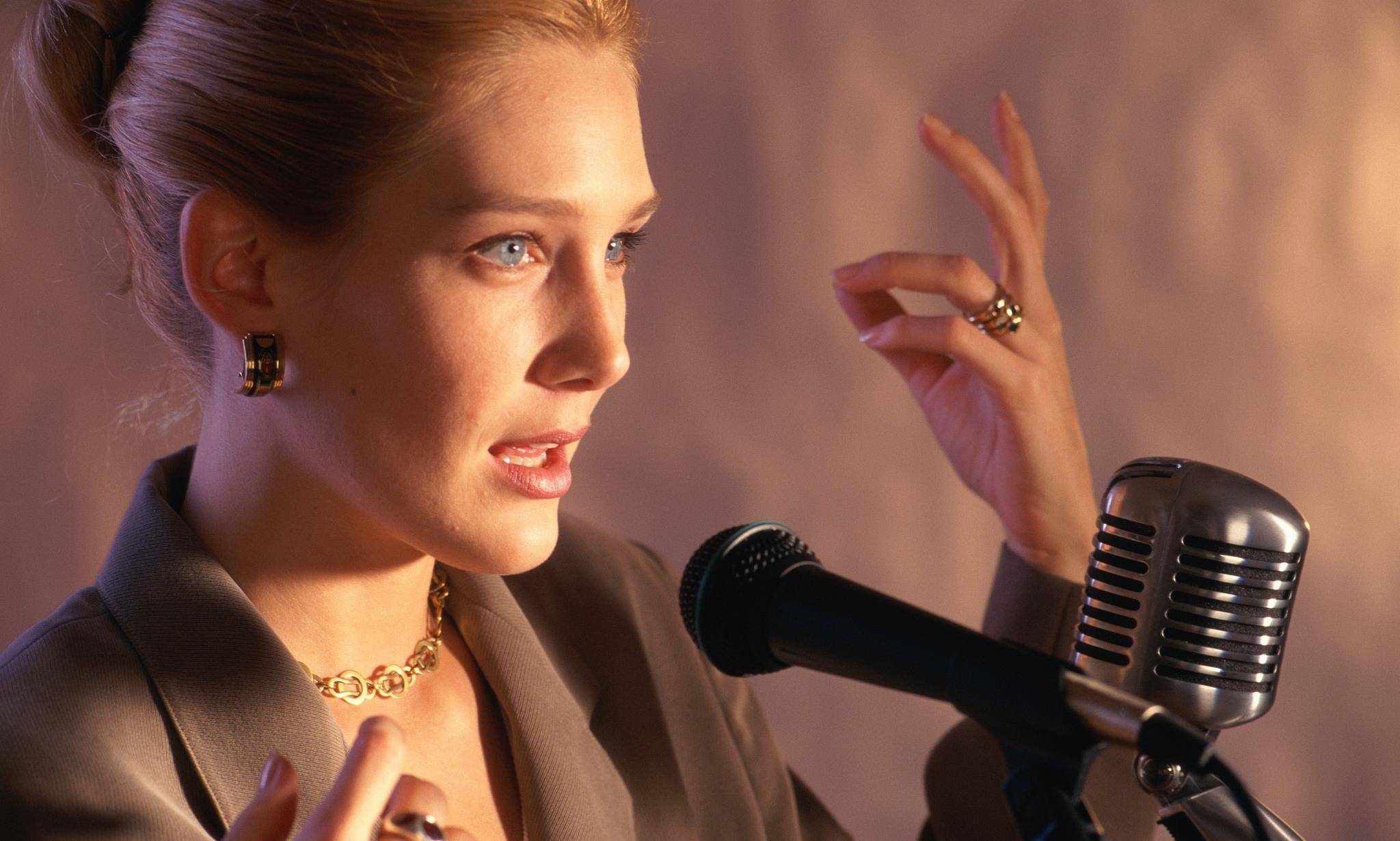 汉弗莱在序言中说:"我们需要共同了解即兴新时代背景;然后共同探索