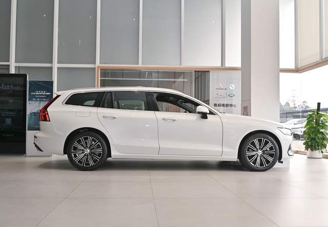 旅行车推荐a4 avant 9a974cd8f99f4fba870068ca3ab2370e.jpeg