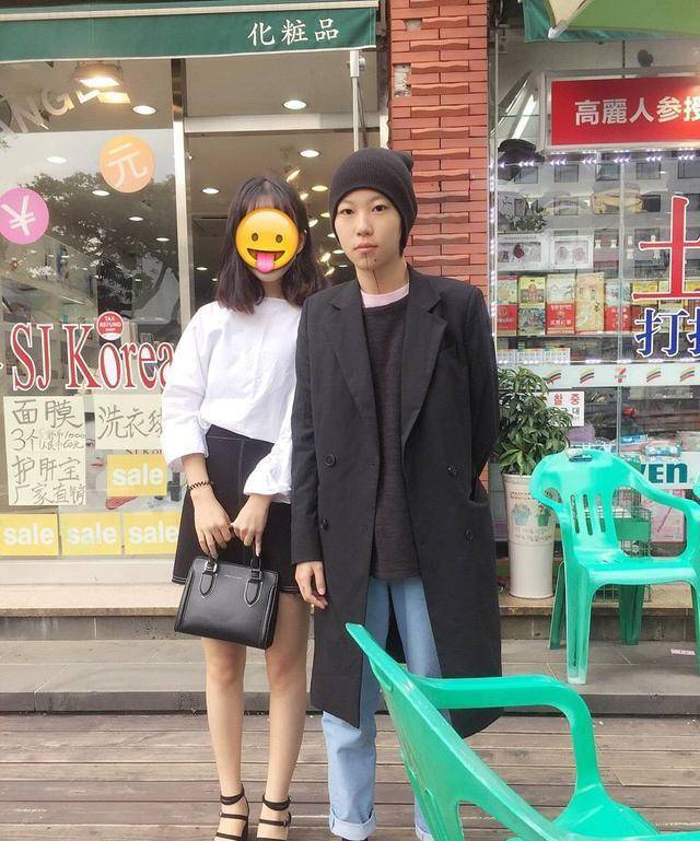 气息 “中性风”打扮还得看窦靖童，又飒又酷，有天后王菲的气场