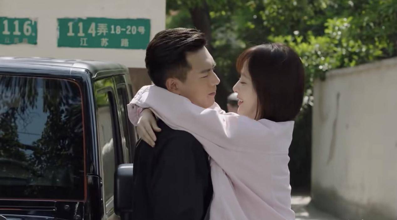 程真真|“考拉抱”别硬加，杨紫李现一抱甜到齁，他们一抱尬到你发慌