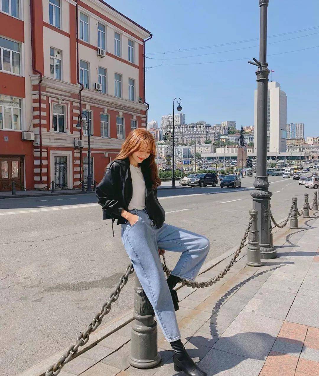 姐妹 今冬流行“靴子+阔腿裤,卫衣+羽绒服”,这么穿活该你美!