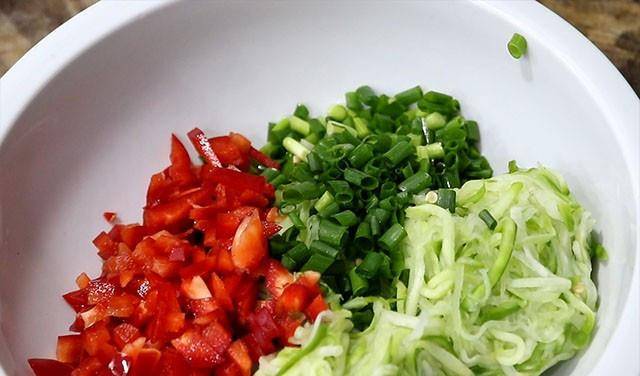 食材|秋天这菜正当季!5毛1斤,做成早餐孩子抢着吃,比吃汉堡炸鸡强