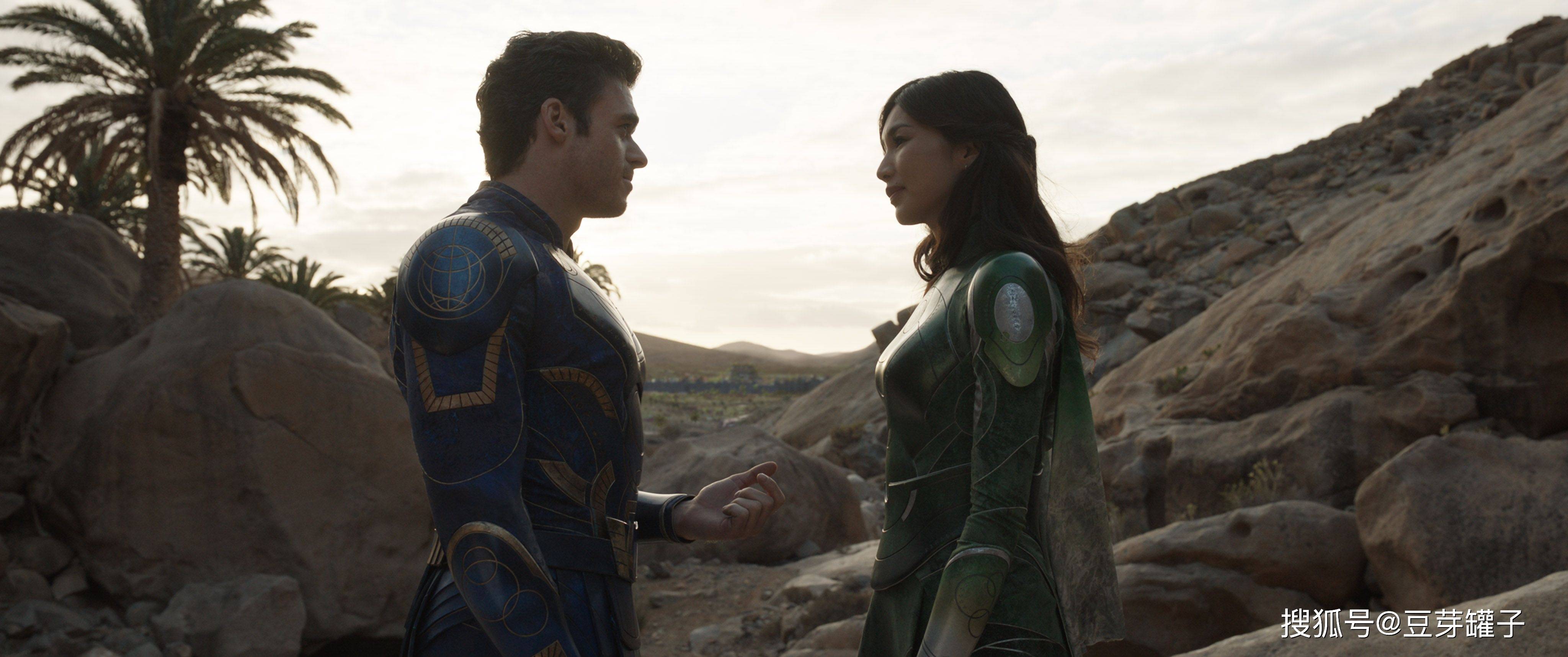 永恒族动作华丽特效质感很好但剧情繁杂观看感受不深