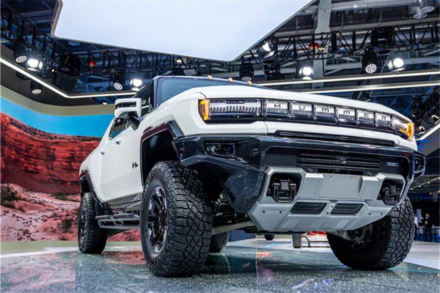 最大马力1000匹带螃蟹模式2021进博会实拍悍马ev售价72万元