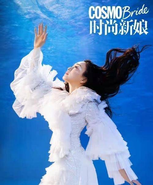 设计 随着年龄的流逝，钟丽缇照旧富态