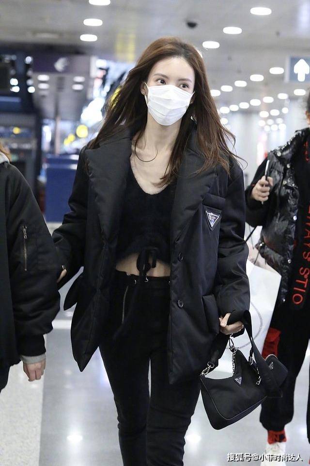 黑色 盘点金晨私服穿搭，百变造型温柔又气质，不愧是行走的衣架子
