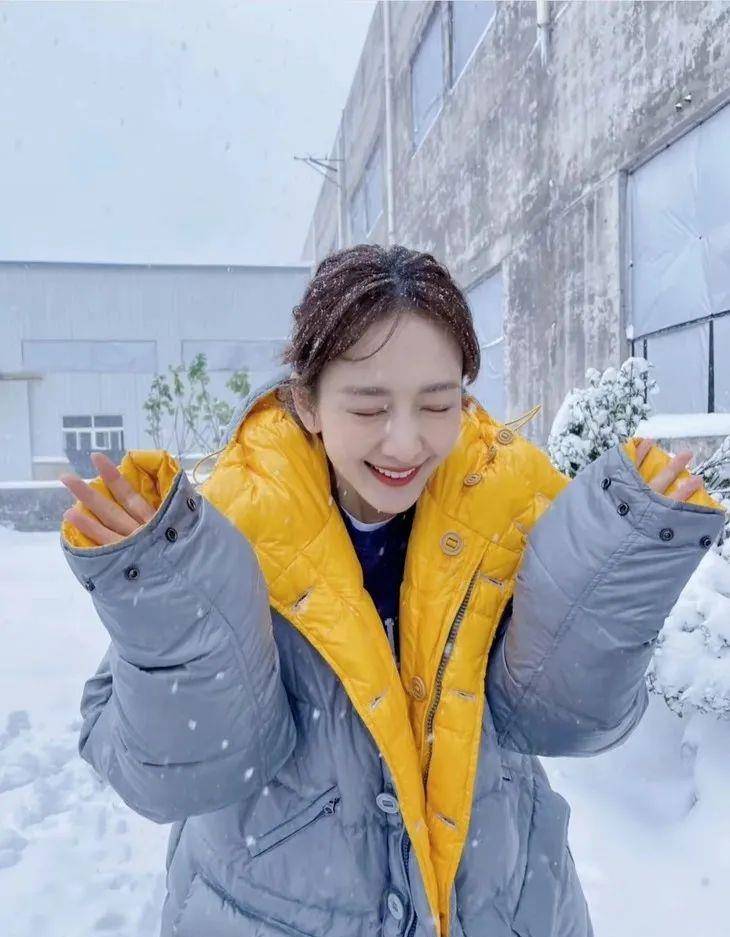 雪地FUNFUN而谈｜女明星初雪拍照秘籍，我全都有