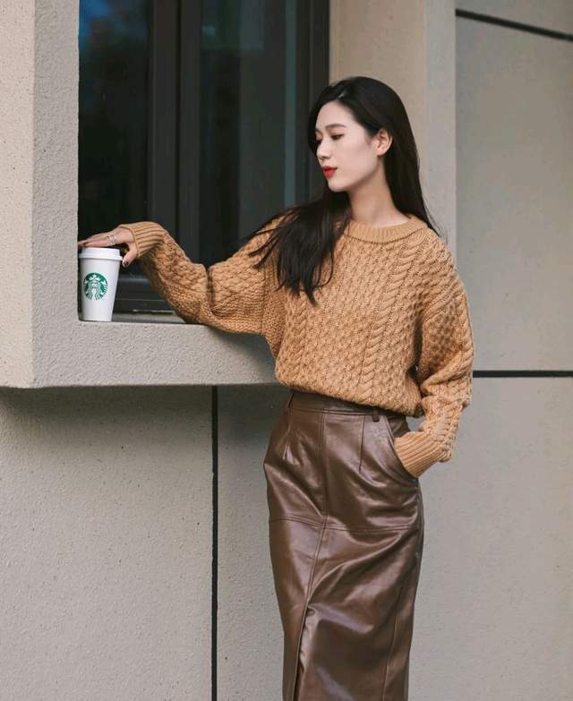 服装 不想成为别人眼中的“大妈”，穿对了很关键，可以试试裙装穿搭