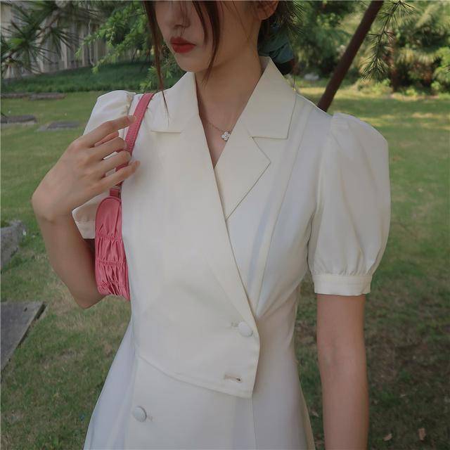 小腿肚 夏季怎么穿清爽有气质？这些穿搭简约利落又高级，让你气质感爆棚