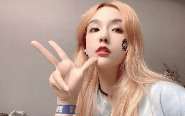 原创rita兑现承诺!晒出性感装美丽动人!粉丝纷纷喊话表白!