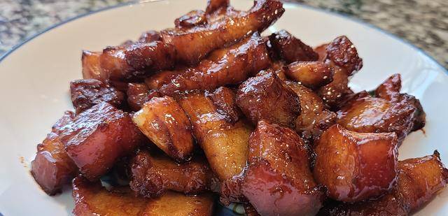 做法|五花肉吃得多了,还是这种家常做法好吃,简单下饭又营养