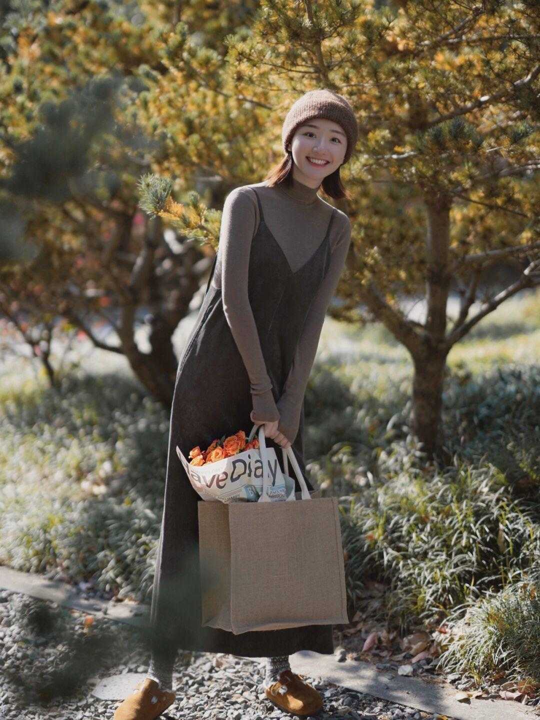 披肩 冬天也要认真打扮，内搭就选这些搭配，保暖舒适不臃肿