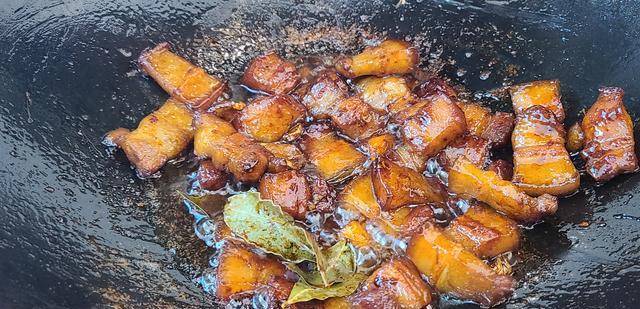 做法|五花肉吃得多了,还是这种家常做法好吃,简单下饭又营养