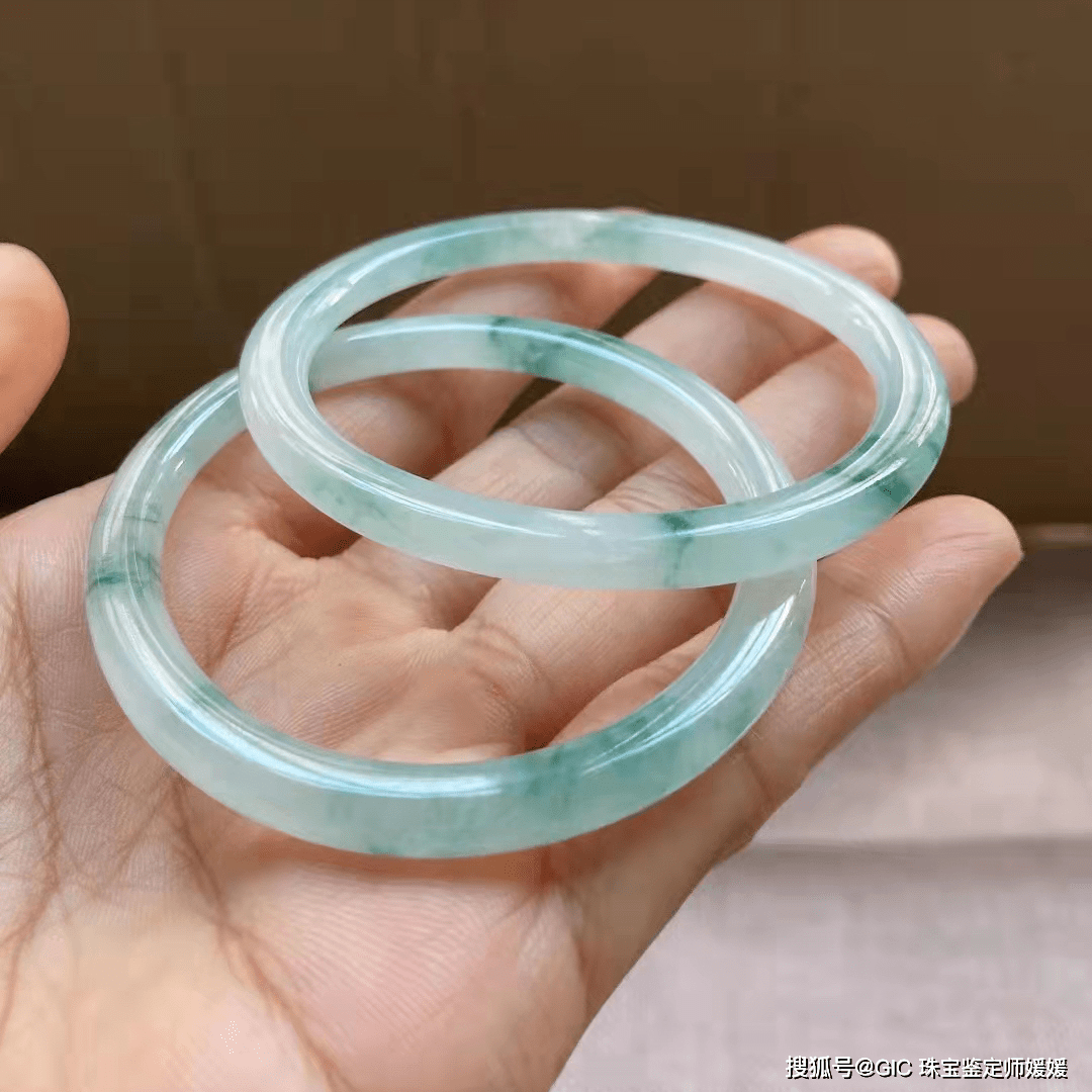 精致而又有趣的叮当镯源自古代富家女子复古小巧再次掀起热潮