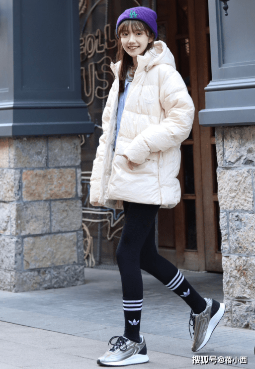 大腿 阔腿裤真的烂大街了！试试“无痕裤”，这才是2021年的显瘦神器！