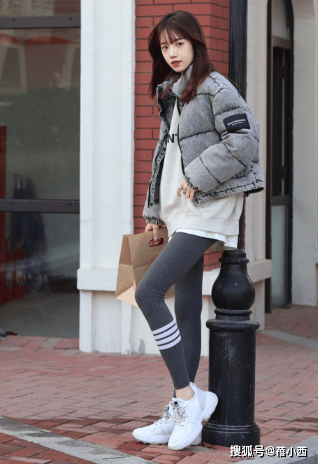 大腿 阔腿裤真的烂大街了！试试“无痕裤”，这才是2021年的显瘦神器！