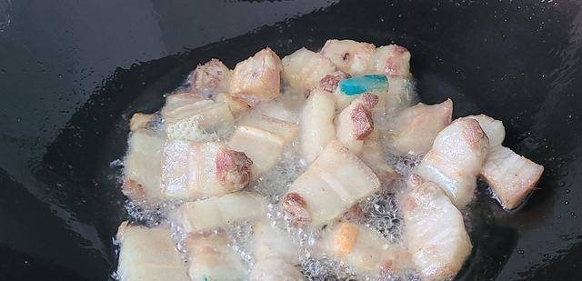 做法|五花肉吃得多了,还是这种家常做法好吃,简单下饭又营养