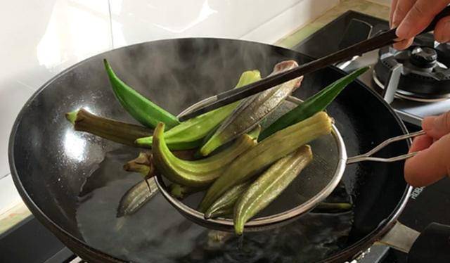 面包|夏天，我家早餐常吃它，比蛋糕面包强，10分钟上桌，热量低不发胖