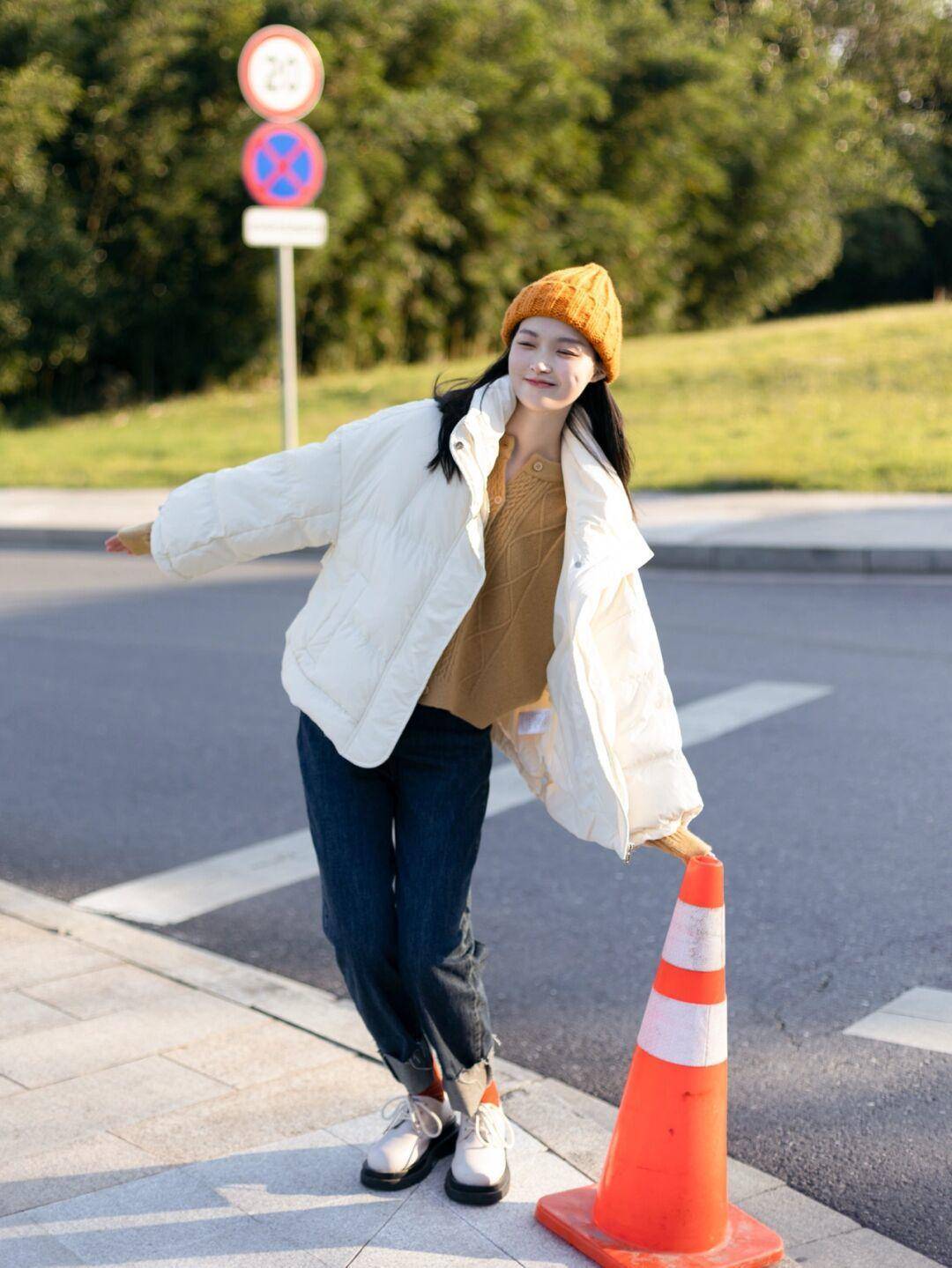 羊羔 普通女生冬天怎么穿才洋气？看看这些穿搭造型，日常实用又显气质