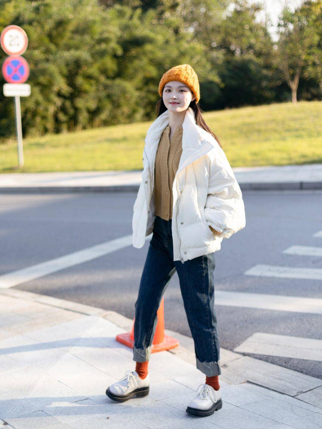 羊羔 普通女生冬天怎么穿才洋气？看看这些穿搭造型，日常实用又显气质