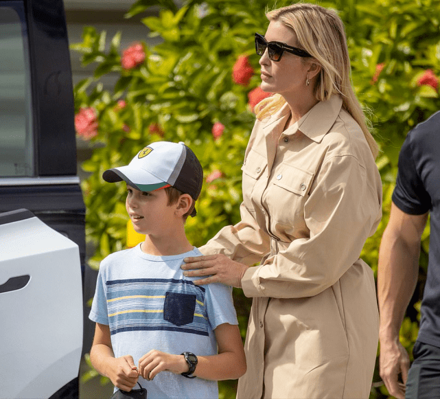 伊万 伊万卡带8岁儿子出街！穿500块平价衬衫裙亮相太节省，素颜也好看