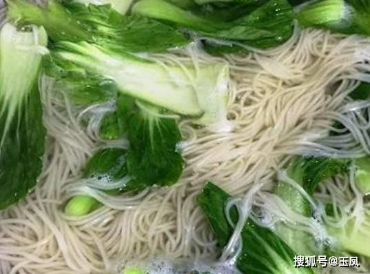 面的|自从学会了这款挂面的做法,儿子再也不用出去吃街边摊了,真方便