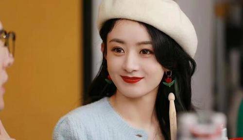 整体 走少女路线的赵丽颖,露脐针织衫晒酒杯腰,34岁不要太迷人